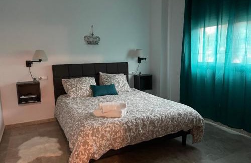 Mairena del Aljarafe House | Stelarium-Suite con Baño Privado en Casa Compartida-Übica2
