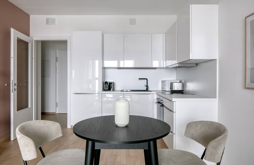 Erdberg Apartment | Stellar Landstraße 1BR w/Pool & Gym, nr Shopping, by Blueground