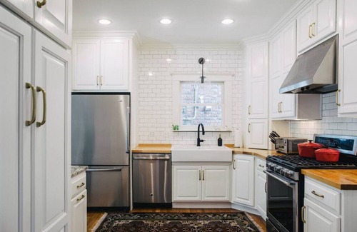 Bonnycastle House | Stellar Suites | Parkside Highlands Home | 5 BR