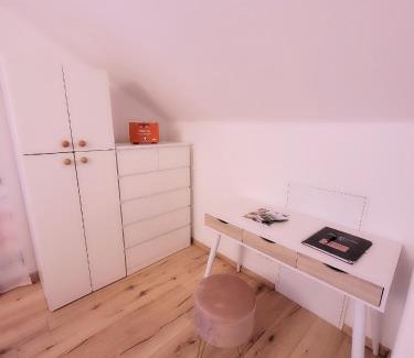 Gellmersbach Apartment | Stengels Sekt Appartements