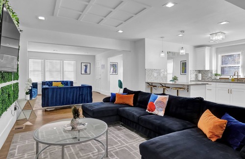 North Druid Hills House | Step into a world of spacious elegance as you enter this carefully curated home