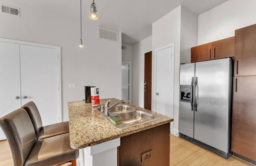 Oak Lawn Apartment | Step into luxury at 4123 Cedar Springs and let your worries slip away