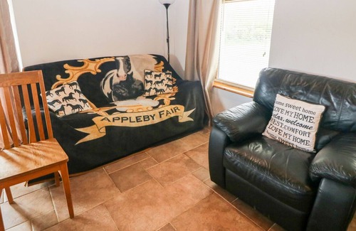 Milltown Cottage | STEPHEN'S COTTAGE, pet friendly in Killorglin, County Kerry