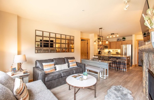 East Village at Copper Condo | Steps away from Super Bee Lift, wifi, underground parking