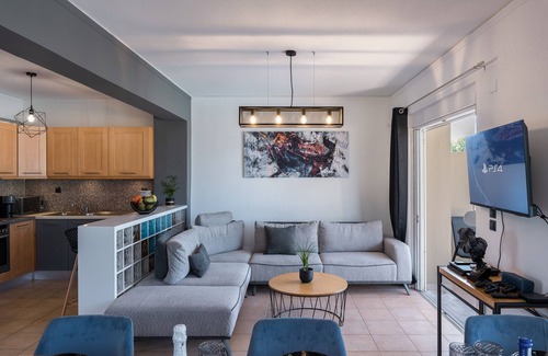 Maleme Villa | Steps from Maleme beach, walking distance to shops, private pool!