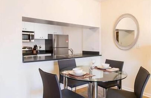 Hoboken Apartment | Steps from Shops & Nightlife district | nr Ferry + Buses | Hoboken