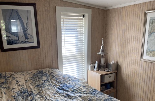 Baiting Hollow House | Steps from the beach, enjoy beautiful sunsets over the Long Island Sound.