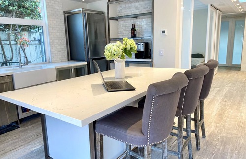 Pierpont Bay House | Steps from the beach