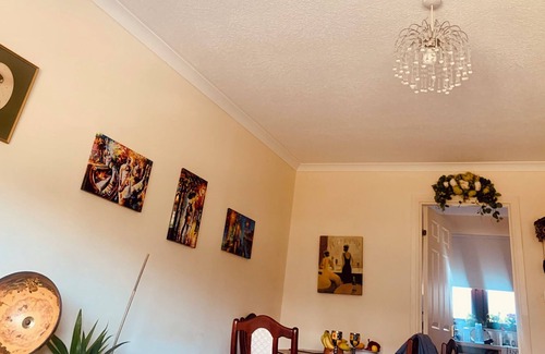 Portobello Apartment | Steps from the sea in Portobello! Take bus outside straight to Princes Street!