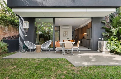 Coogee Apartment | Steps from the Shore: Coogee Luxury Beach Living 1