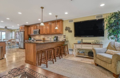 Seaside Heights House | Steps from the famous Seaside Heights boardwalk beach! Family-sized townhouse.n