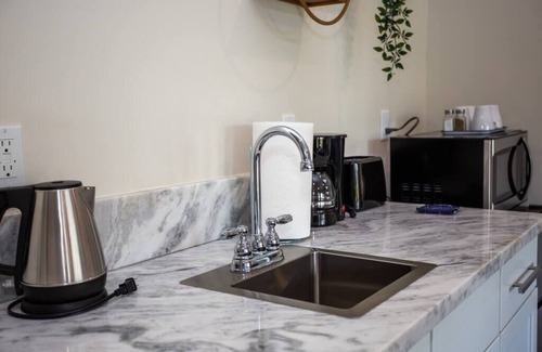 Bankers Hill Apartment | Steps to Balboa Park- Brand New Apt - Cozy Studio
