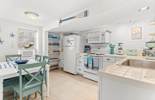 Salisbury Beach Apartment | Steps to Beach | Cozy 1BR + Yard | Sleeps 4 + AC