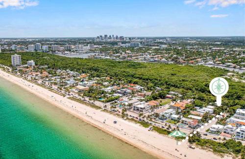 Birch Park Finger Streets House | Steps to Beach Heated Pool 2 Houses together Sugar Key RESlDENCES
