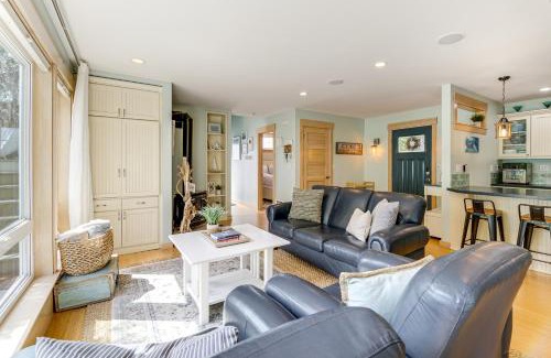 Oak Harbor House | Steps to Beach Home with Hot Tub in Oak Harbor!