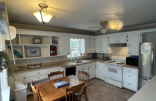 Ogunquit House | Steps to Footbridge Beach in Ogunquit. Two bedroom house that sleeps five.