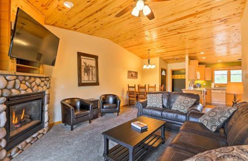 Grand Lake Apartment | Steps to Grand Lake Condo with Deck and Mtn Views