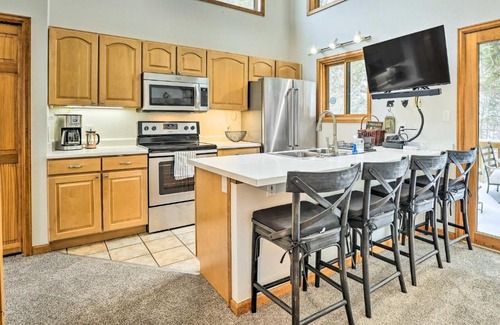 Grand Lake Apartment | Steps to Grand Lake The Innlet Condo!
