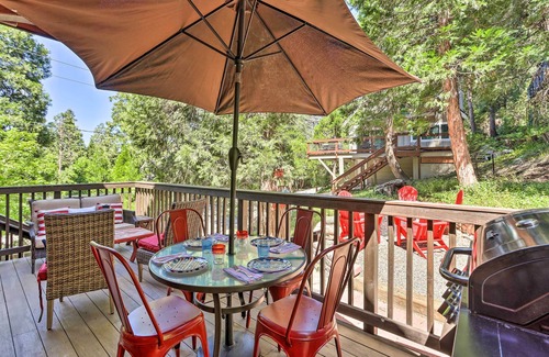 Cedar Glen Cottage | Steps to Lake: Cabin w/Deck in Lake Arrowhead