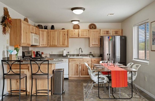 Southside Condo | Steps to Meow Wolf, Local Breweries