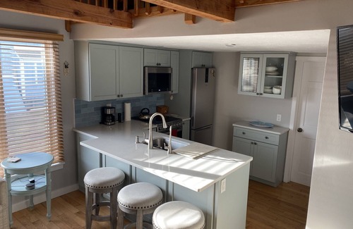Chatham Condo | Steps to Private Association Beach. End Unit Condo at Outermost Harbor.