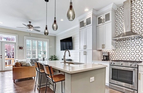 Hitch Village - Fred Wessels Homes House | Steps to River Walk! Includes Two Garage Parking Spots!