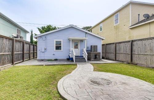 San Jacinto House | Steps to Seawall Fenced Family Home in Galveston!