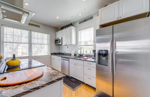 York Beach House | Steps to Short Sand Beach Retreat with Game Room!
