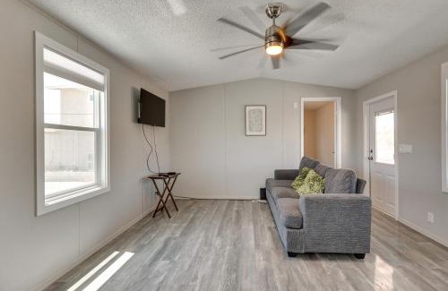 Holiday Shores House | Steps to Sparkling Water Bullhead City Getaway