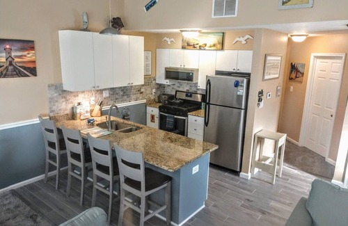 North Wildwood Condo | Steps to the Beach!