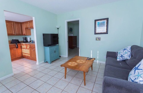 Vero Beach Apartment | Steps To The Beach, Charming Neighborhood.
