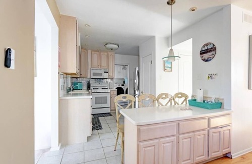 Southend House | Steps to the Beach in Brigantine - Sea Point - Beautiful Pool