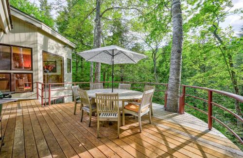 Jackson House | Steps to the Ellis River - Luxe, Hot Tub, Game Room