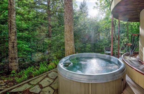 Jackson House | Steps to the Ellis River - Luxe, Hot Tub, Game Room