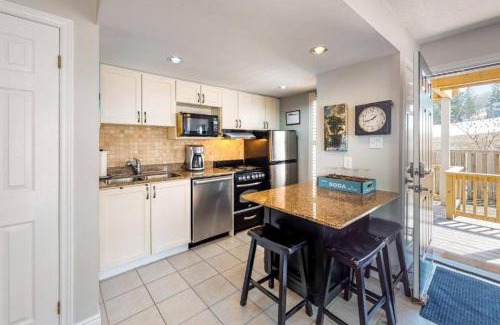 Craigleith House | Steps to the Hill 1 Bedroom CraveTV