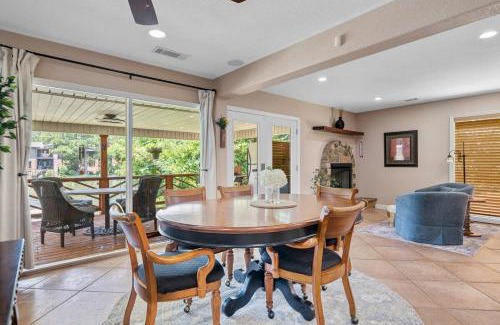 Lake Hamilton House | Steps to the Lake, Game Room & More! Sleeps 9