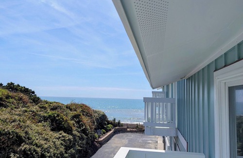 Pine Knoll Shores House | Steps to the beach! Hear the waves & feel the breeze! Your home away from home!
