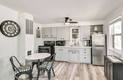Houghton Lake Cottage | Steps to Water + Boating: Houghton Lake Retreat