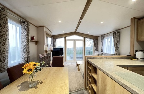 St. Andrews Cottage | Stewarts Resort Lodge 23 - a lodge that sleeps 6 guests in 3 bedrooms