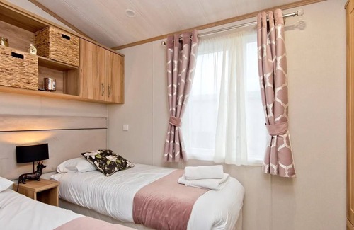 St. Andrews Cottage | Stewarts Resort Lodge 24 - a lodge that sleeps 4 guests in 2 bedrooms