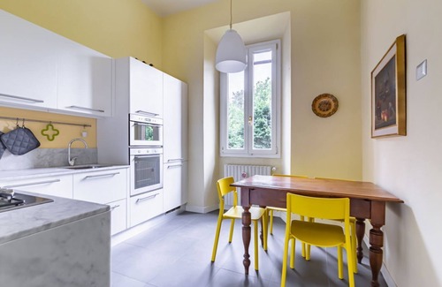 Careggi Rifredi Apartment | Stibbert & Statuto Elegant Flat with Balcony