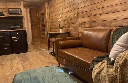 Greenville - Spartanburg Cabin | Sticks & Twine great cabin on a working farm on Paris Mountain close to it all