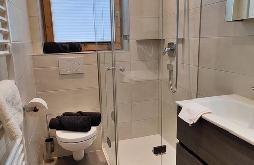 Buch in Tirol Apartment | Stilvolles Appartement Gallzein im Herzen Tirols