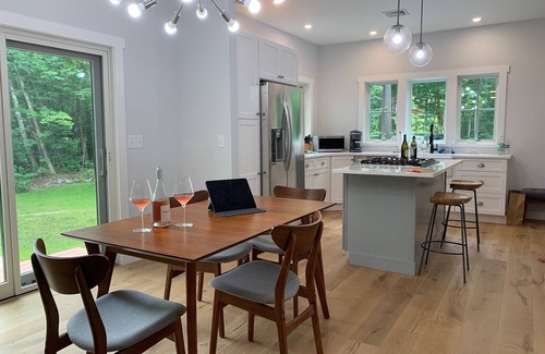 Glendale House | Stockbridge Bowl Lake Community