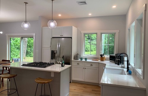 Glendale House | Stockbridge Bowl Lake Community