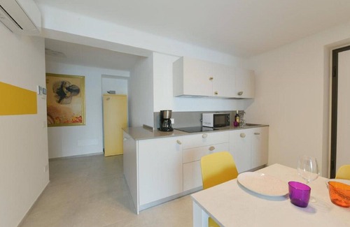 Carciano Apartment | Stone apartment with lake view in Baveno
