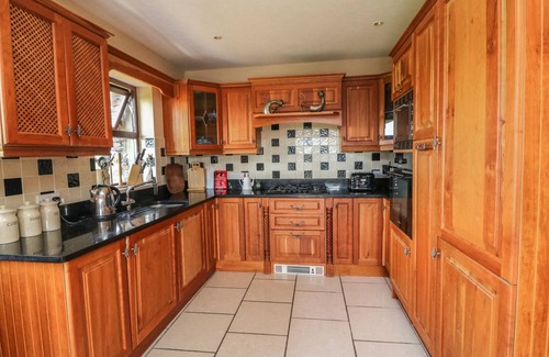 Waterville Cottage | STONE COTTAGE, pet friendly in Waterville, County Kerry