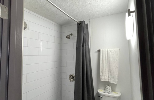 Worth Hotel | Stone Creek Inn