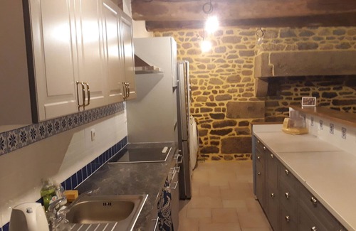 Roz-sur-Couesnon House | Stone family home (sleeps 11)