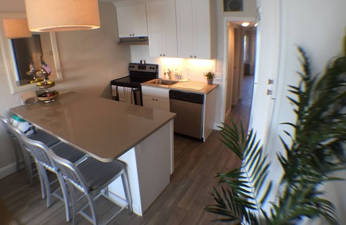 Stone Harbor Condo | Stone Harbor Bayfront retreat in ideal downtown location!